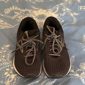 Brooks Black and Gray Women's Athletic Shoes Size 8 1/2